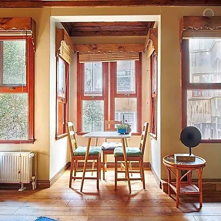 Wooden At The Heart Of Besiktas 2*